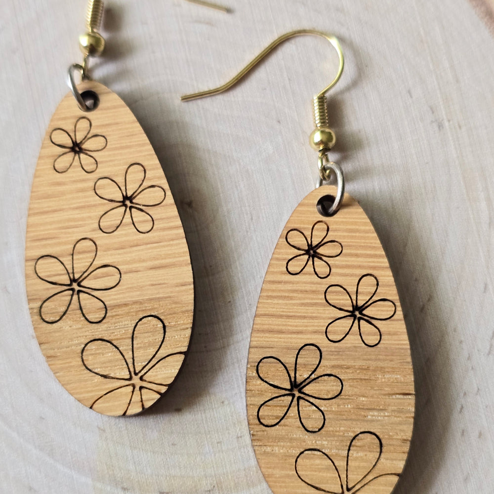 Red oak hardwood elongated tear drop floral earrings